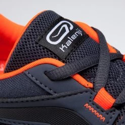 CHAUSSURES RUNNING & ATHLÉTISME ENFANT KIPRUN GRIP GRISES ET NOIRES ORANGES FLUO -Magasin De Plein Air chaussures running and athletisme enfant kiprun grip grises et noires oranges fluo 9