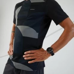 T-shirt De Running Respirant Homme - KIPRUN 900 Light Noir Et Gris Carbone -Magasin De Plein Air t shirt de running respirant homme kiprun 900 light noir et gris carbone 5