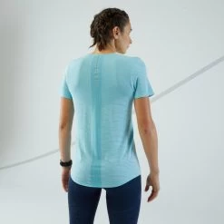 T-shirt Running Sans Couture Femme - KIPRUN Run 500 Confort Bleu Ciel -Magasin De Plein Air t shirt running sans couture femme kiprun run 500 confort bleu ciel 2