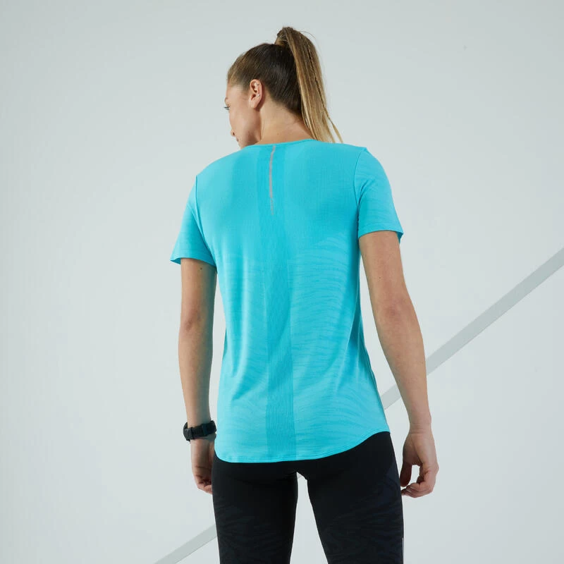 T-shirt Running Sans Couture Femme - KIPRUN Run 500 Confort Turquoise 3 T-shirt Running Sans Couture Femme - KIPRUN Run 500 Confort Turquoise – Image 3