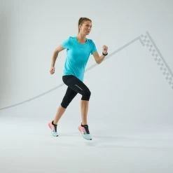 T-shirt Running Sans Couture Femme - KIPRUN Run 500 Confort Turquoise 11 T-shirt Running Sans Couture Femme - KIPRUN Run 500 Confort Turquoise -Magasin De Plein Air t shirt running sans couture femme kiprun run 500 confort turquoise 5
