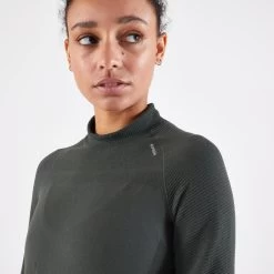 TEE SHIRT MANCHES LONGUES RUNNING SANS COUTURES FEMME - KIPRUN SKINCARE KHAKI 10 TEE SHIRT MANCHES LONGUES RUNNING SANS COUTURES FEMME - KIPRUN SKINCARE KHAKI -Magasin De Plein Air tee shirt manches longues running sans coutures femme kiprun skincare khaki 4