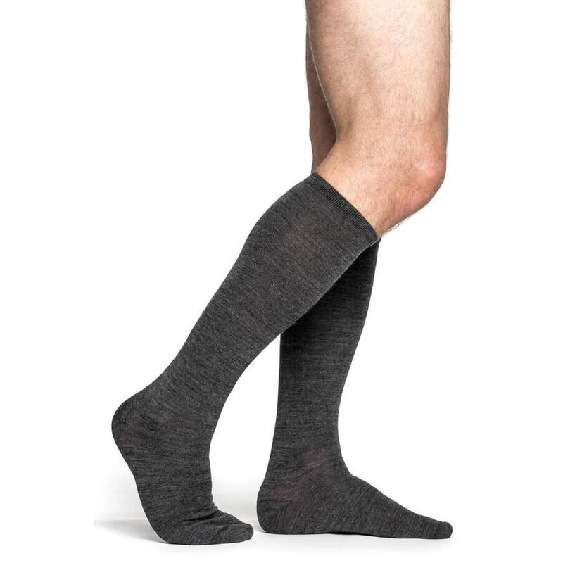 Woolpower Chaussettes En Laine Mérinos Liner Jusqu'au Genou - Gris 2 Woolpower Chaussettes En Laine Mérinos Liner Jusqu'au Genou - Gris – Image 2