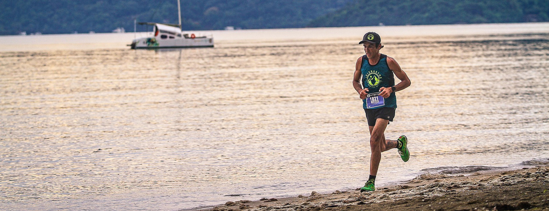 Magasin De Plein Air -Magasin De Plein Air man 5078569 1920